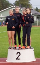 T15 4x800m: Vilja, Maija, Jenna, Julia