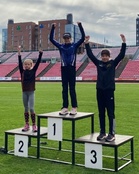 T9 pituus, Sofia hopeaa ja Minea pronssia